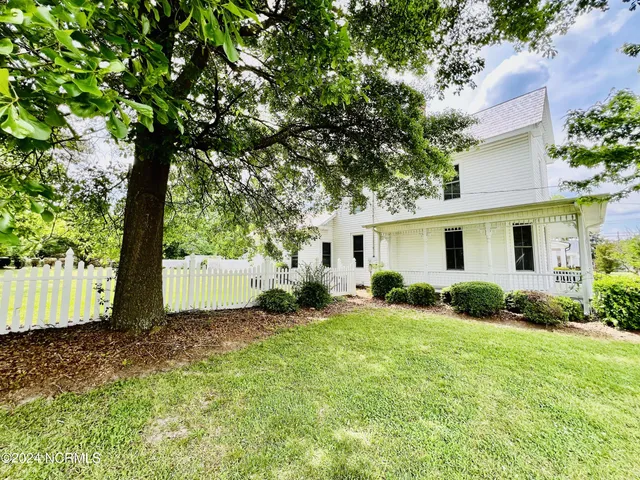 $325,000 | 3813 West Wilson Street, Farmville, NC 27828