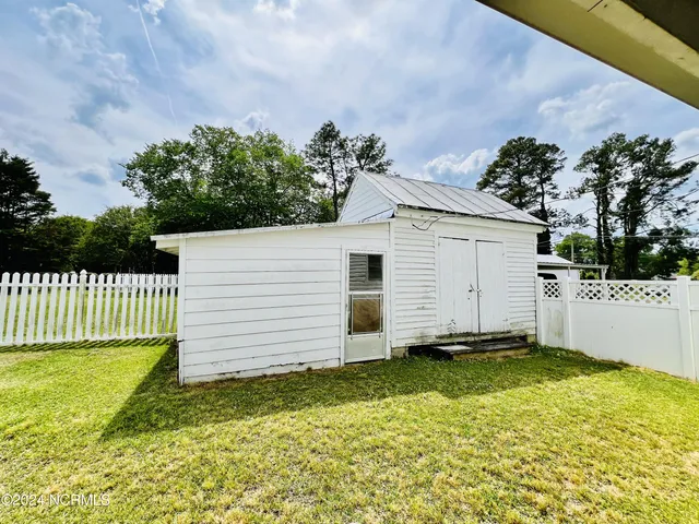 $325,000 | 3813 West Wilson Street, Farmville, NC 27828