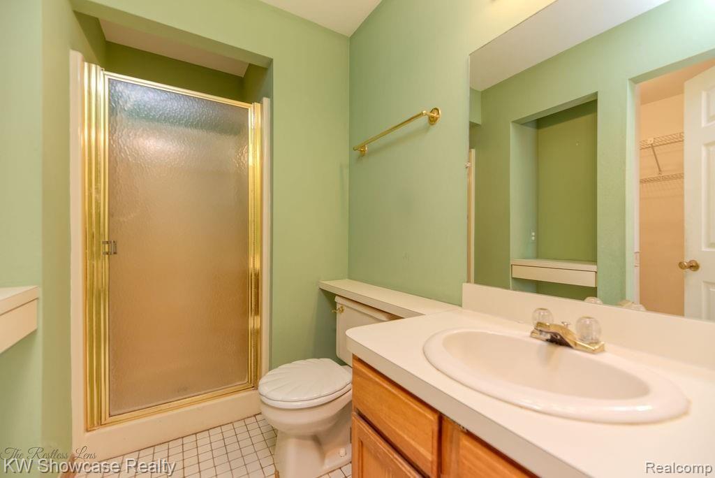 2575 South Commerce Road Wolverine Lake, MI 48390 - Photo 19 of 26