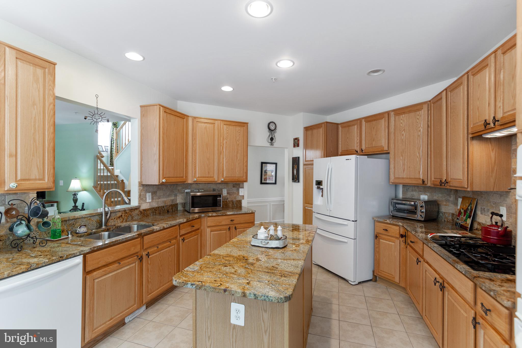 23122 Persimmon Ridge Road Clarksburg, MD 20871 - Photo 13 of 43 Kitchen