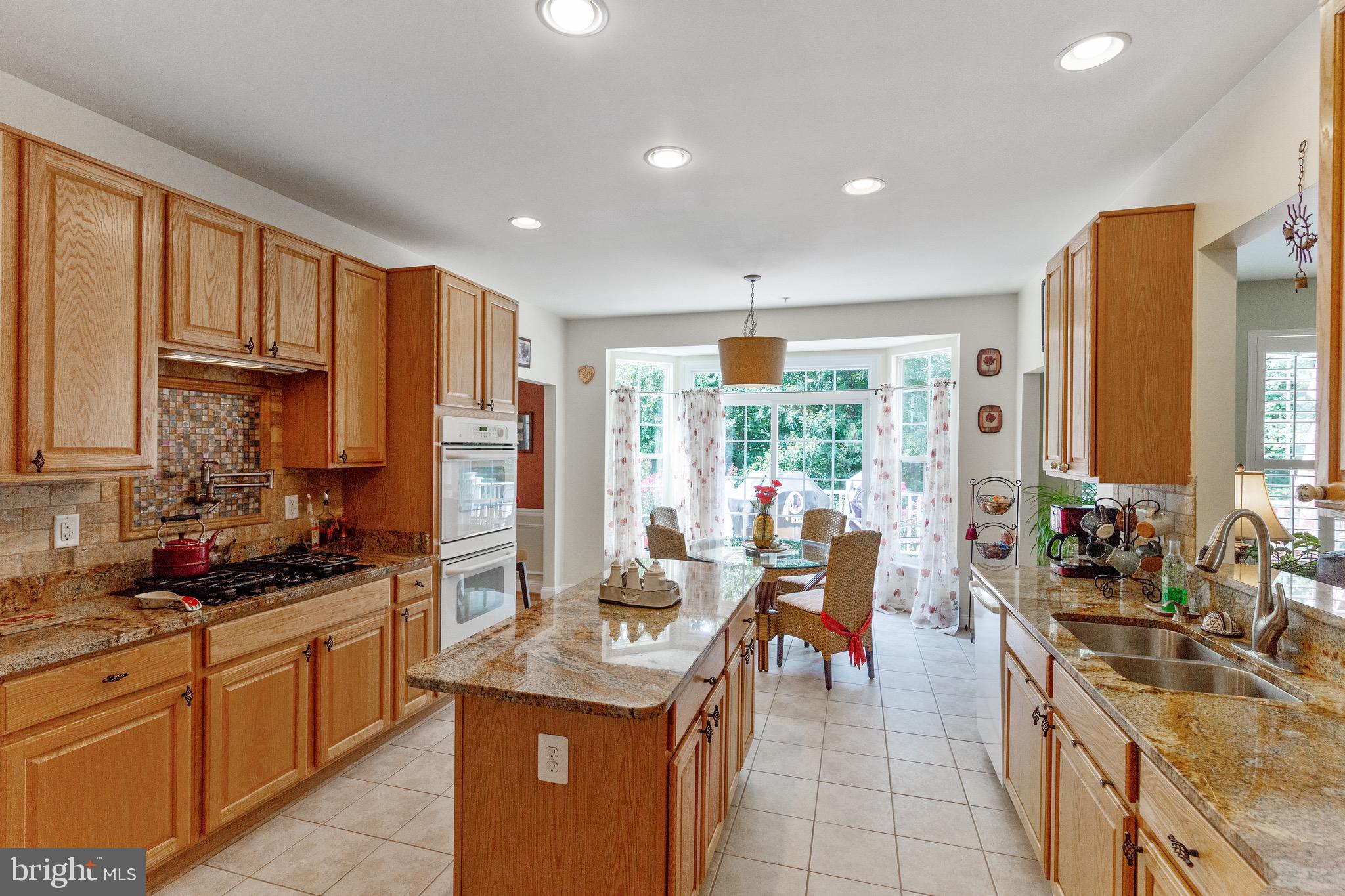 23122 Persimmon Ridge Road Clarksburg, MD 20871 - Photo 15 of 43 Kitchen