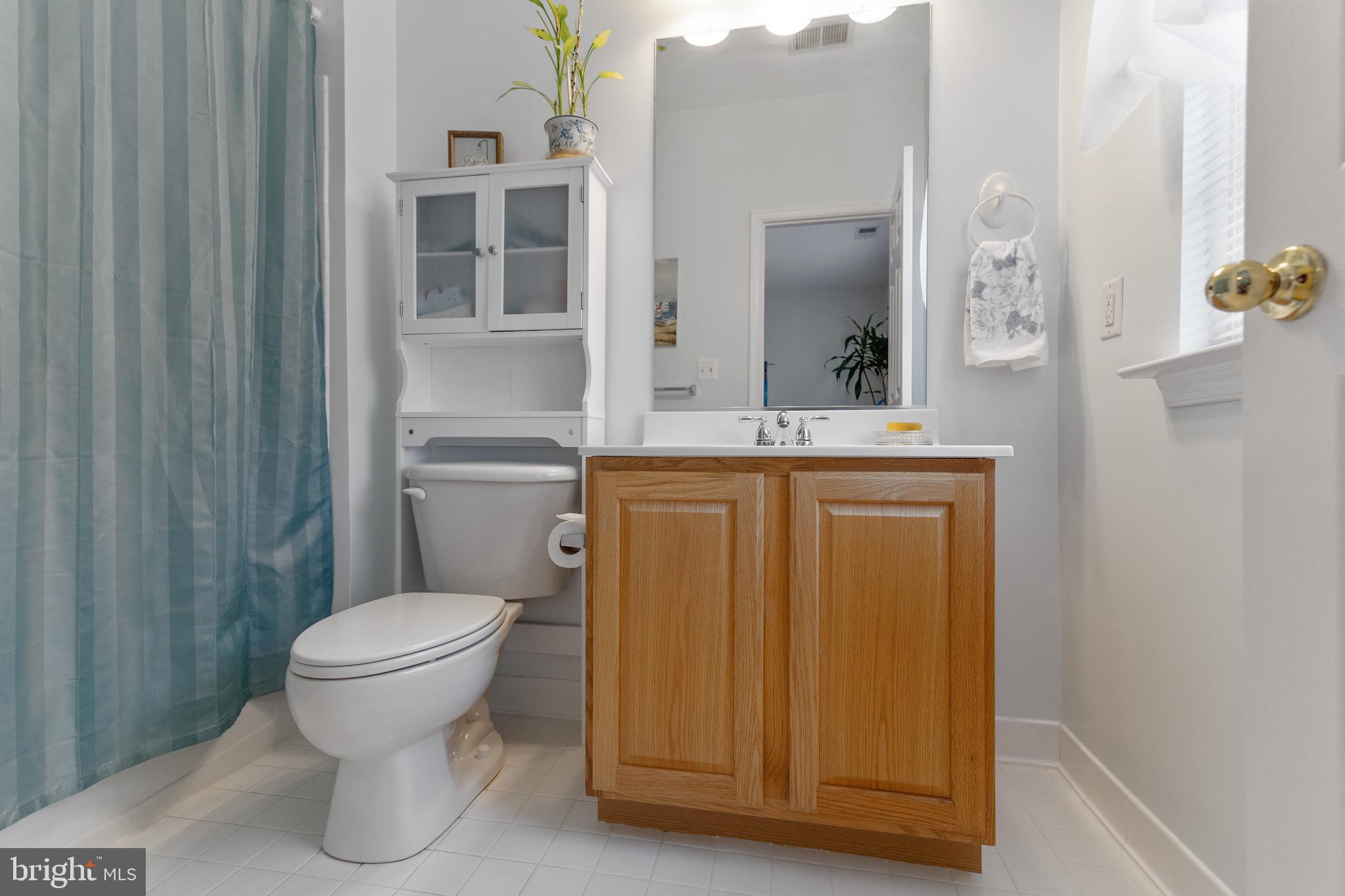 23122 Persimmon Ridge Road Clarksburg, MD 20871 - Photo 29 of 43 Bedroom #3 Full Bathroom