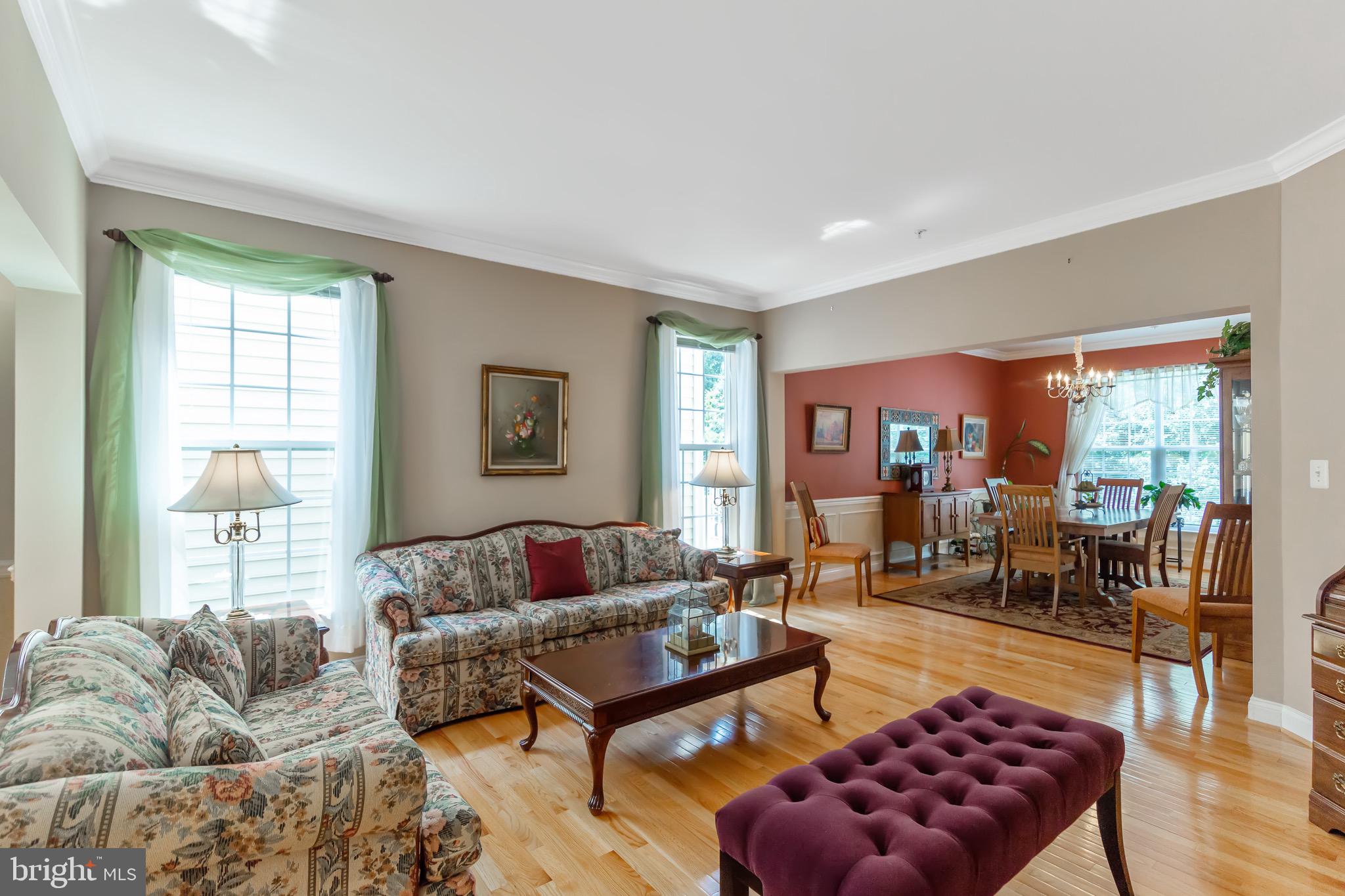 23122 Persimmon Ridge Road Clarksburg, MD 20871 - Photo 4 of 43 Living Room