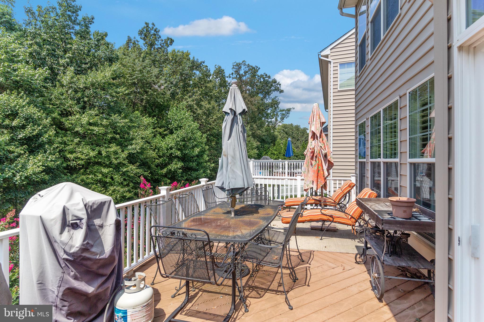 23122 Persimmon Ridge Road Clarksburg, MD 20871 - Photo 40 of 43 Back Deck