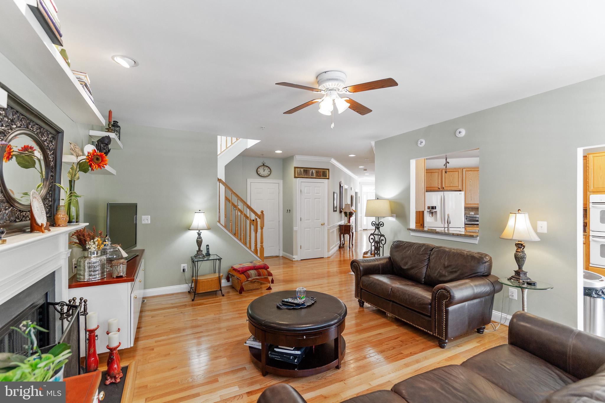 23122 Persimmon Ridge Road Clarksburg, MD 20871 - Photo 10 of 43 Family Room