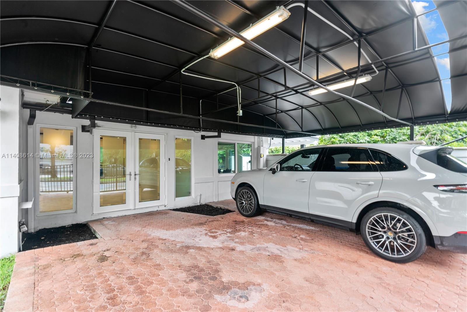 401 Southwest 23rd Road Miami, FL 33129 - Photo 34 of 43 a view of a car garage