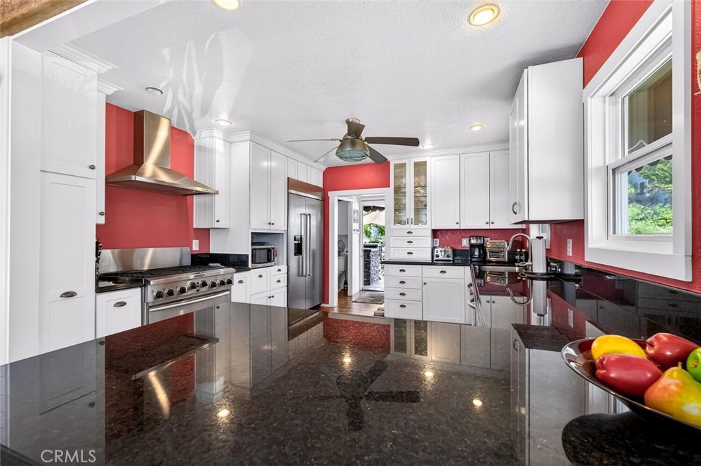 2896 Terry Road Laguna Beach, CA 92651 - Photo 19 of 72 Gallery Image 19