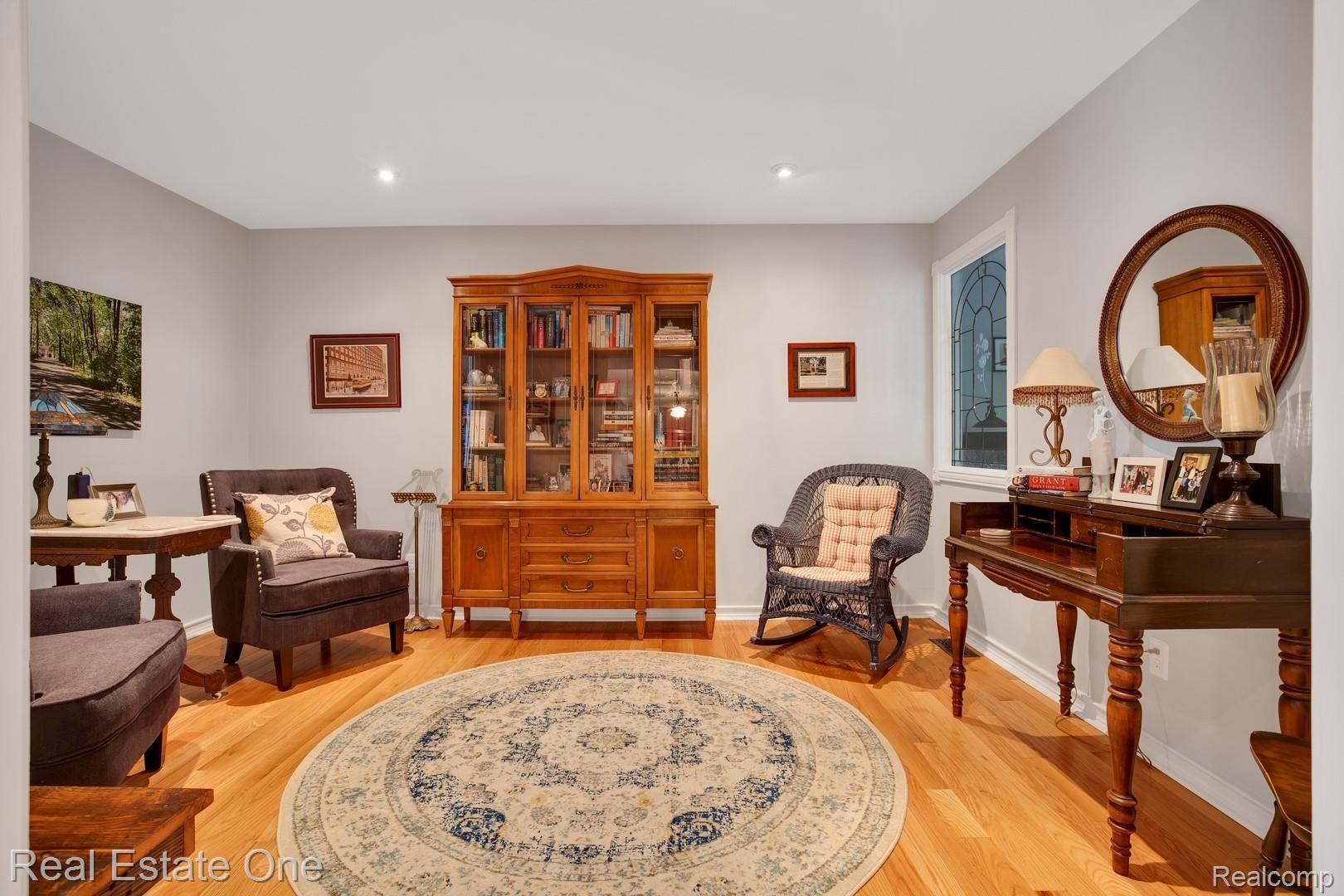 246 Old Perch Road Rochester, MI 48309 - Photo 6 of 29 IMG_7625.jpg