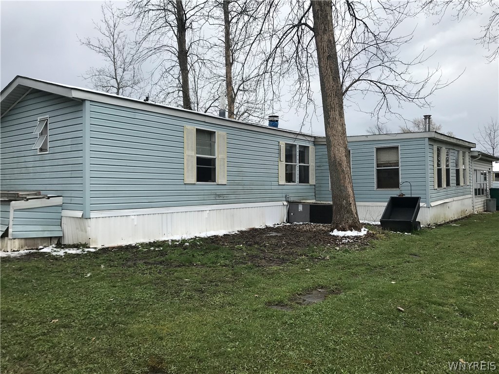 6773 Rapids Road Lockport Town, NY 14094 - Photo 3 of 21