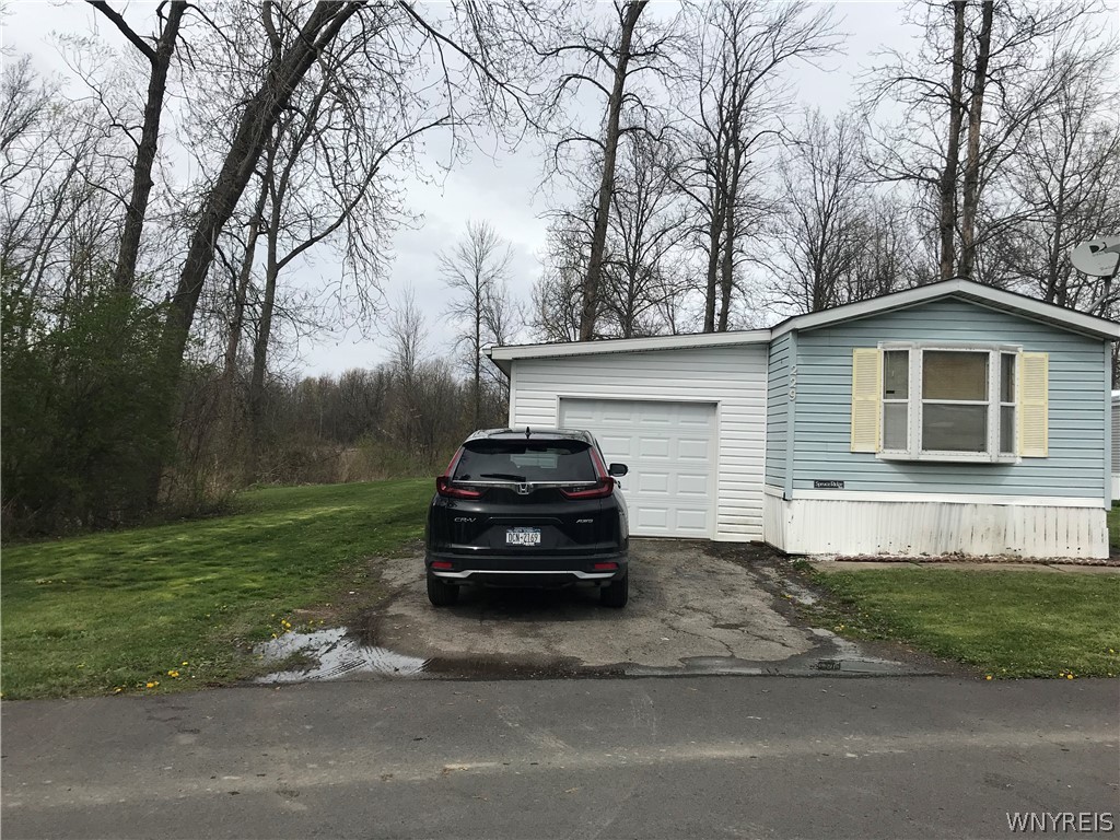 6773 Rapids Road Lockport Town, NY 14094 - Photo 7 of 21