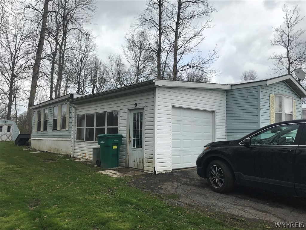 6773 Rapids Road Lockport Town, NY 14094 - Photo 8 of 21