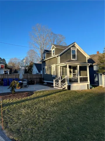 $2,750 | 14 Pearl Street, East Greenwich, RI 02818