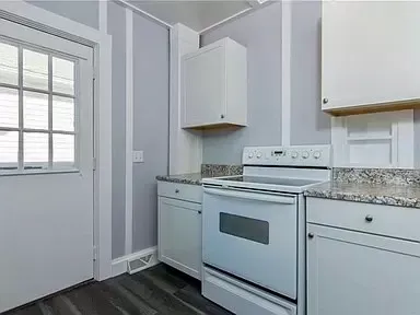 $2,750 | 14 Pearl Street, East Greenwich, RI 02818