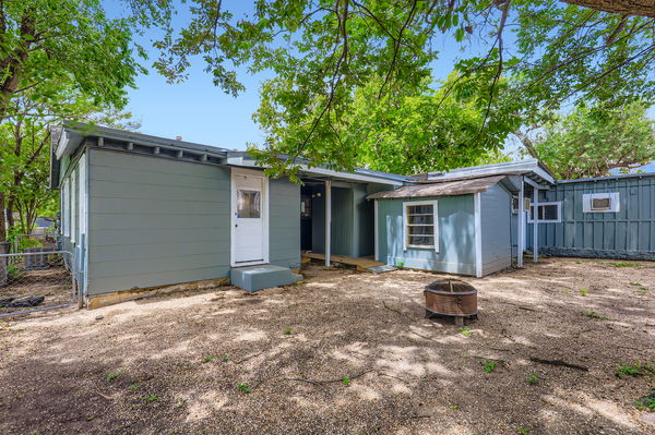 700 West St Johns Avenue Austin, TX 78752 - Photo 15 of 16 front view of house with an outdoor space