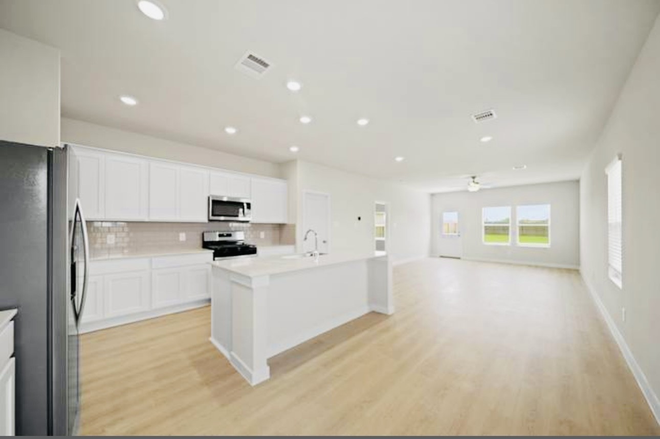 7815 Ruth Ravine Court Spring, TX 77379 - Photo 3 of 24 Gallery Image 3