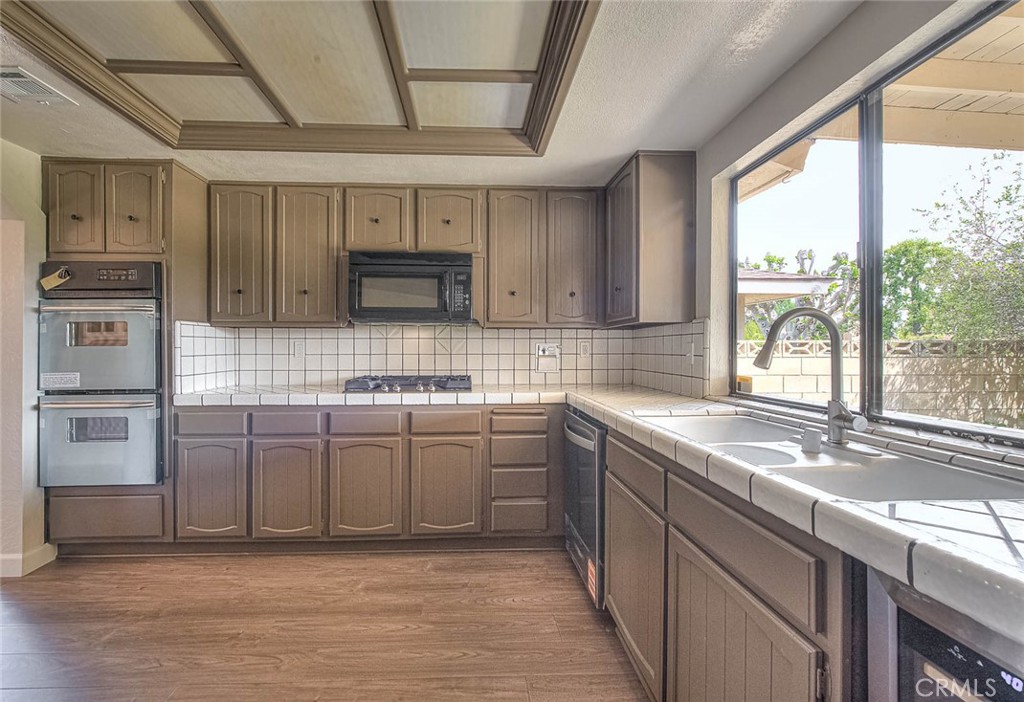 4949 Tyler Street Chino, CA 91710 - Photo 14 of 50 Kitchen With New Appliances
