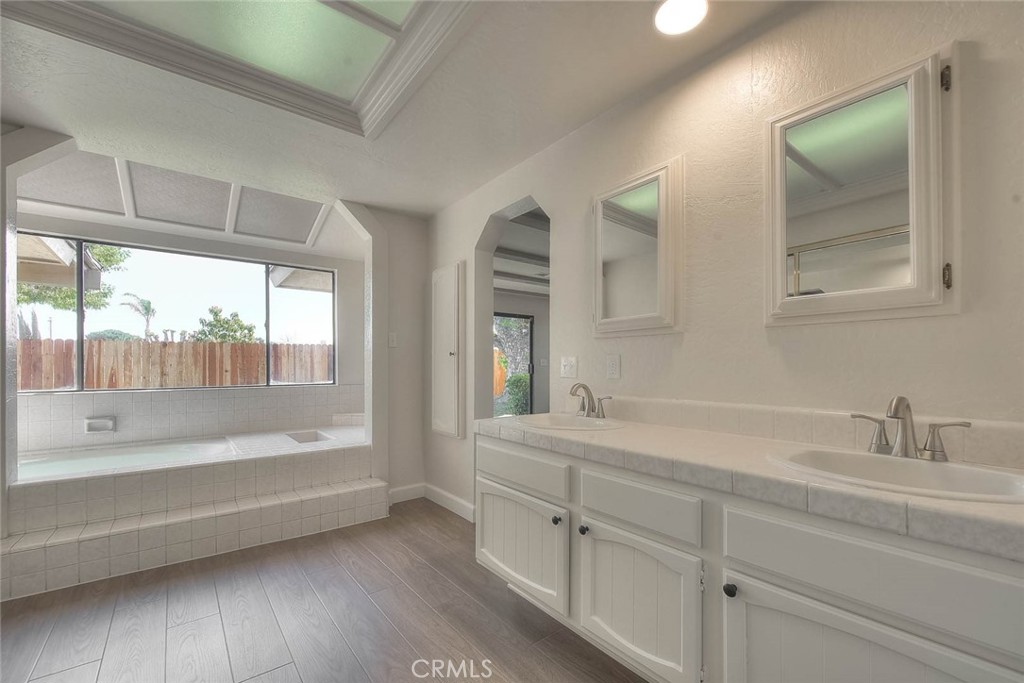4949 Tyler Street Chino, CA 91710 - Photo 27 of 50 Primary Bathroom