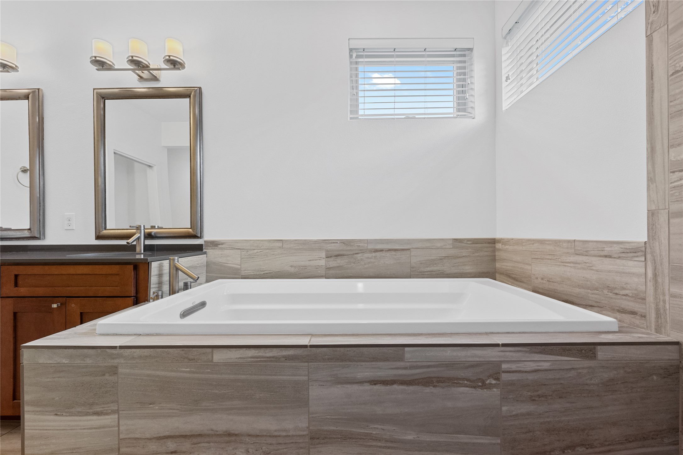 1303 Azie Morton Road, Unit 3 Austin, TX 78704 - Photo 8 of 24 a bathroom with a bathtub and a sink