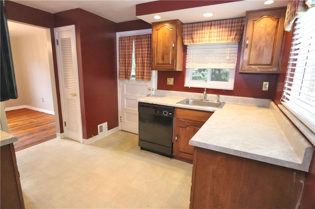 31 Ruthfred Drive Pittsburgh, PA 15241 - Photo 12 of 25 Gallery Image 12