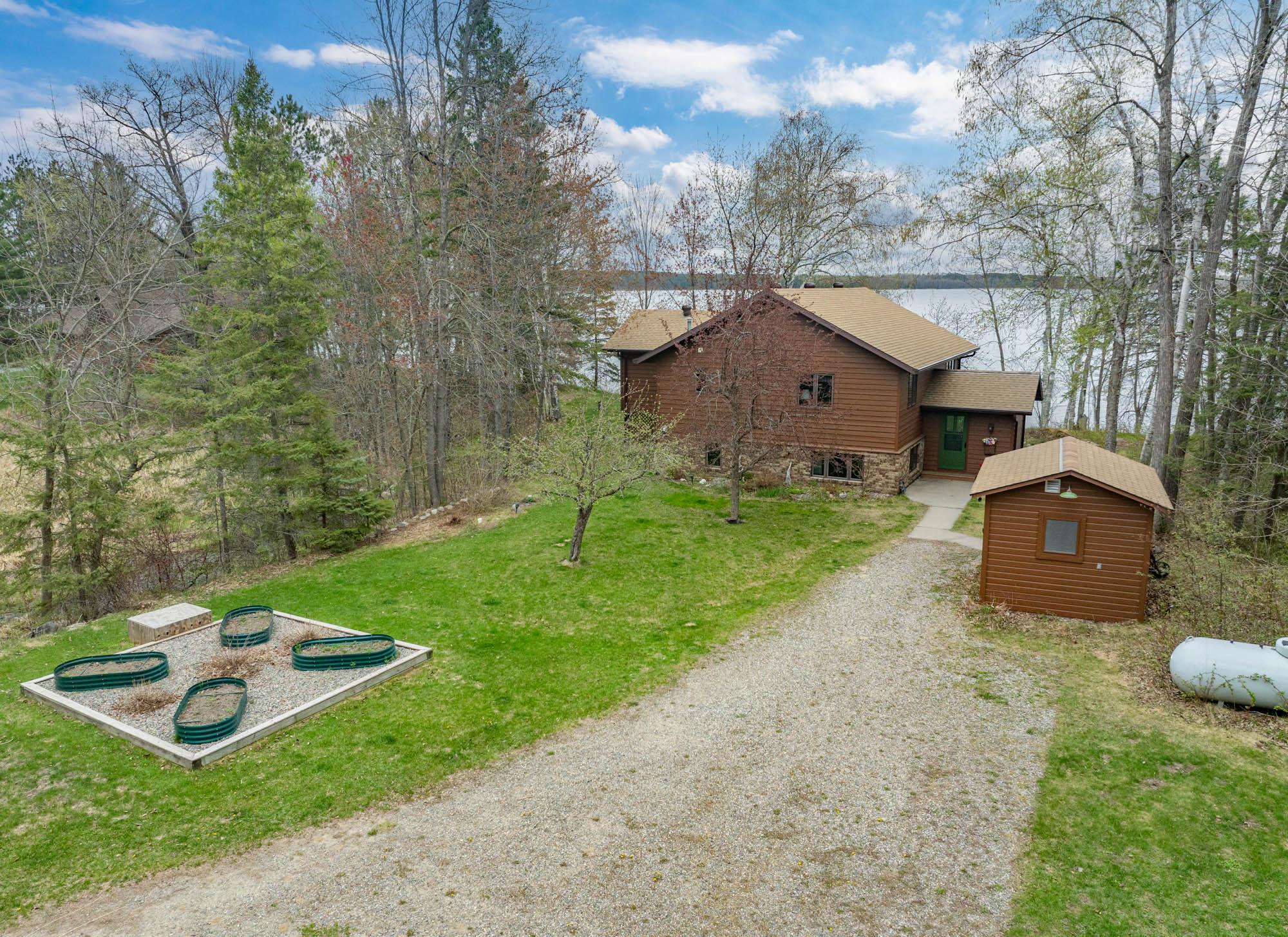 32270 Rabbit Run Cohasset, MN 55721 - Photo 5 of 41