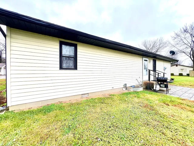 $203,900 | 149 Hel Mar Drive, Mitchell, IN 47446