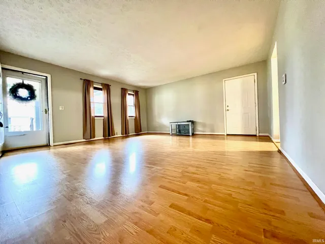 $203,900 | 149 Hel Mar Drive, Mitchell, IN 47446