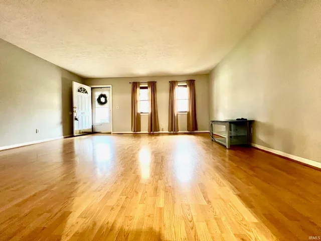 $203,900 | 149 Hel Mar Drive, Mitchell, IN 47446