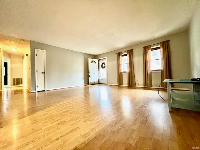 $203,900 | 149 Hel Mar Drive, Mitchell, IN 47446