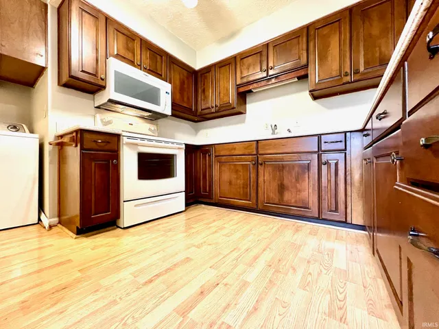 $203,900 | 149 Hel Mar Drive, Mitchell, IN 47446