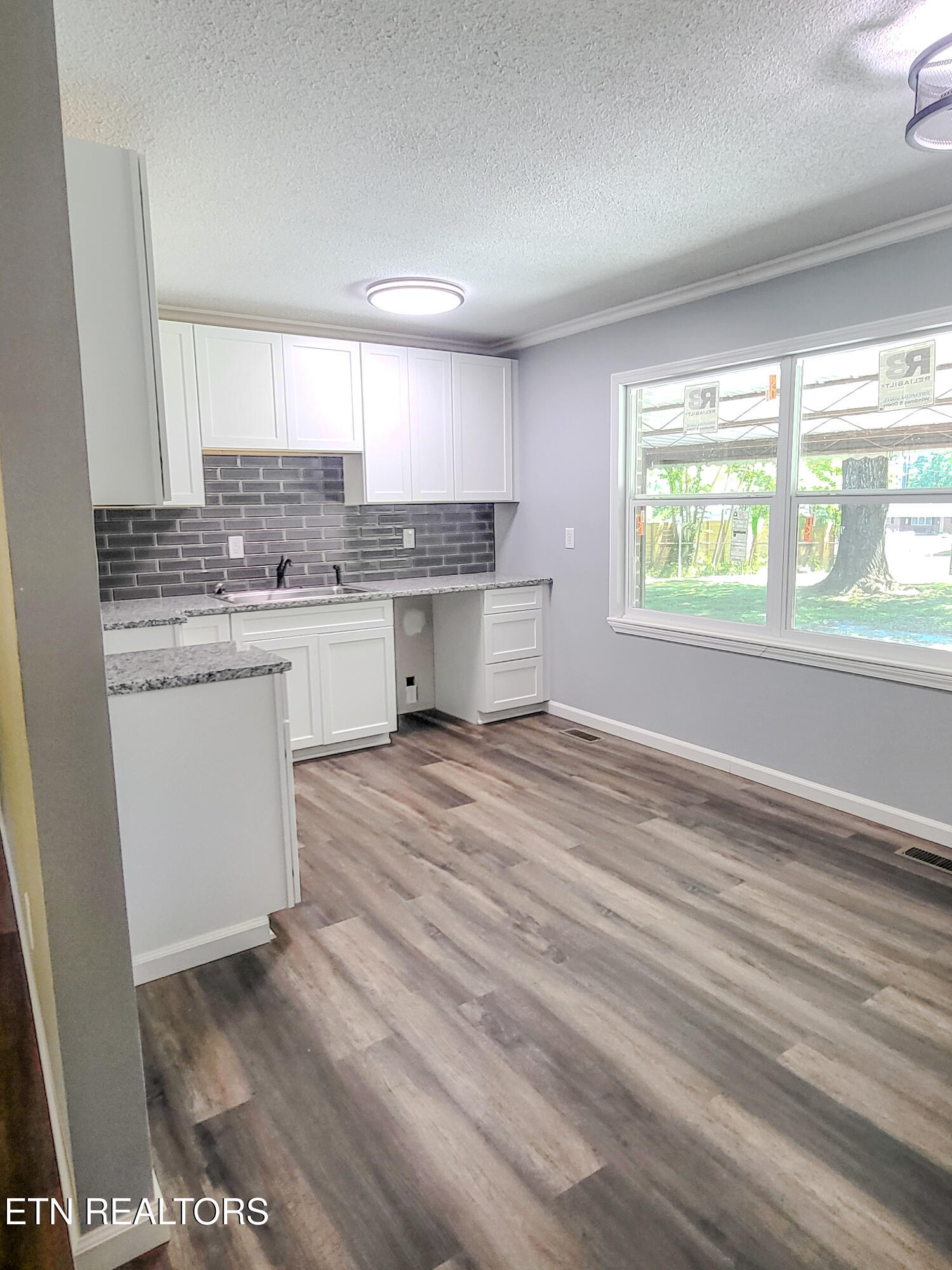 129 Azalea Avenue Dayton, TN 37321 - Photo 11 of 27 Kitchen