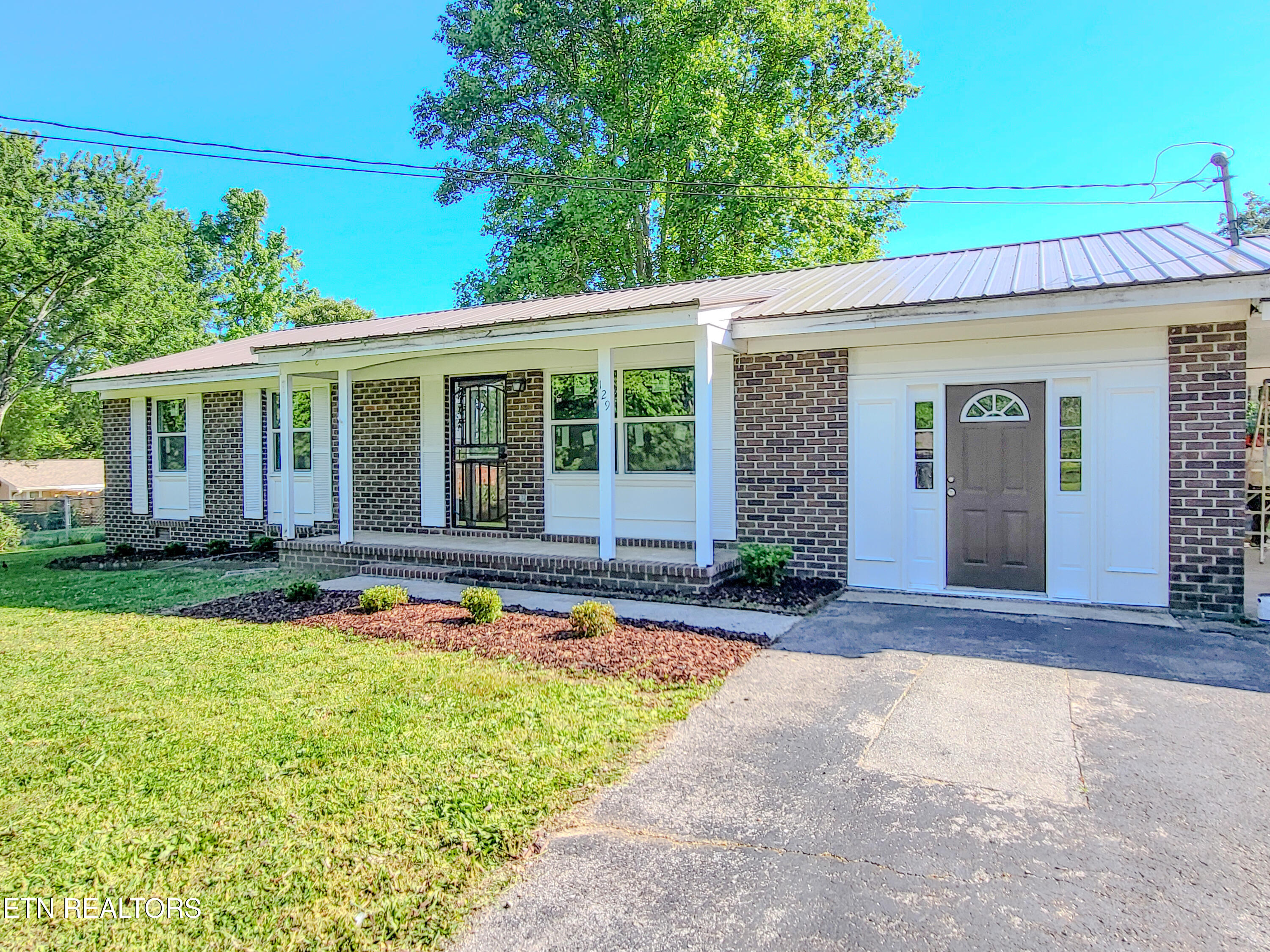 129 Azalea Avenue Dayton, TN 37321 - Photo 2 of 27 Front