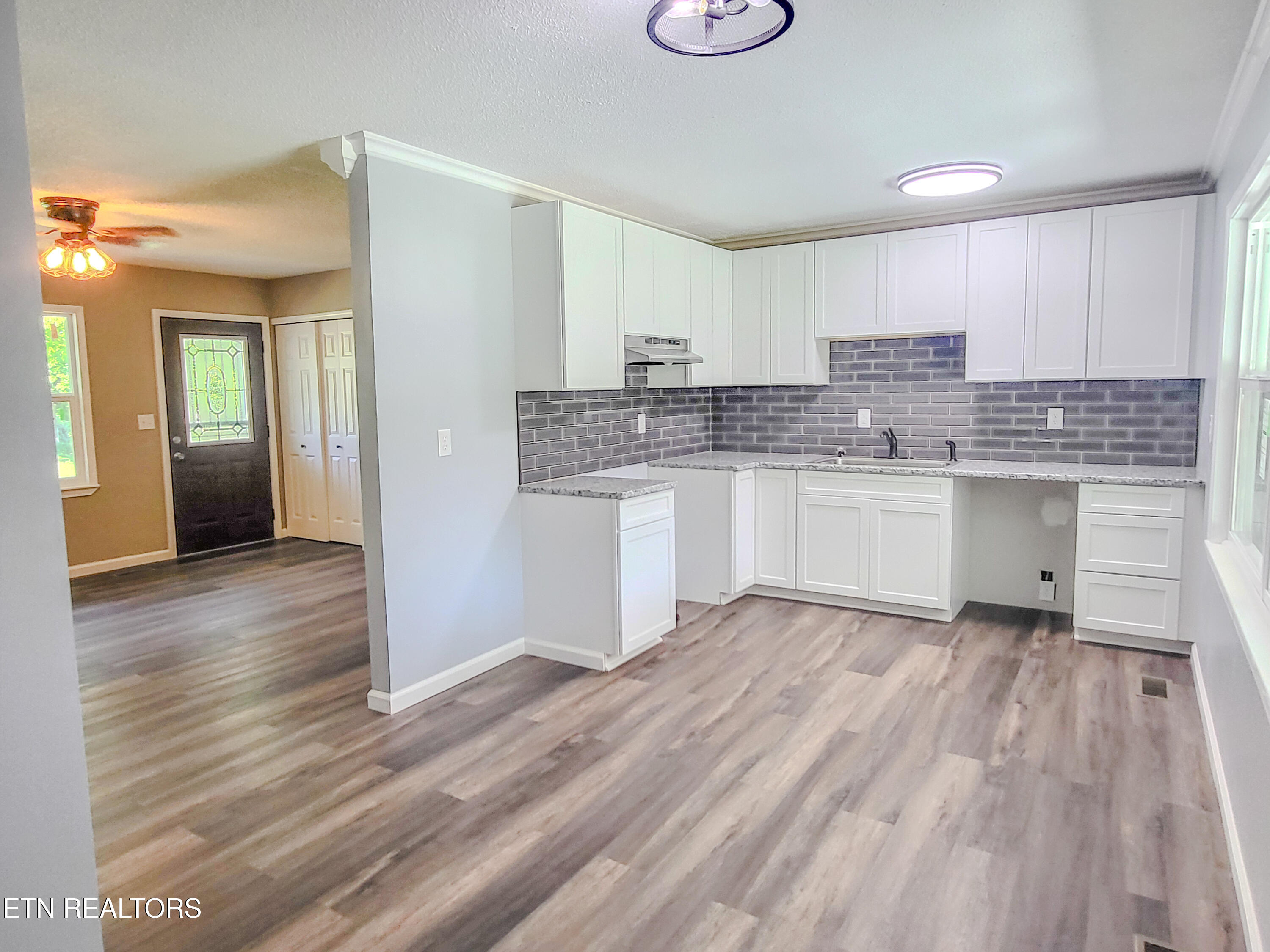 129 Azalea Avenue Dayton, TN 37321 - Photo 10 of 27 Kitchen