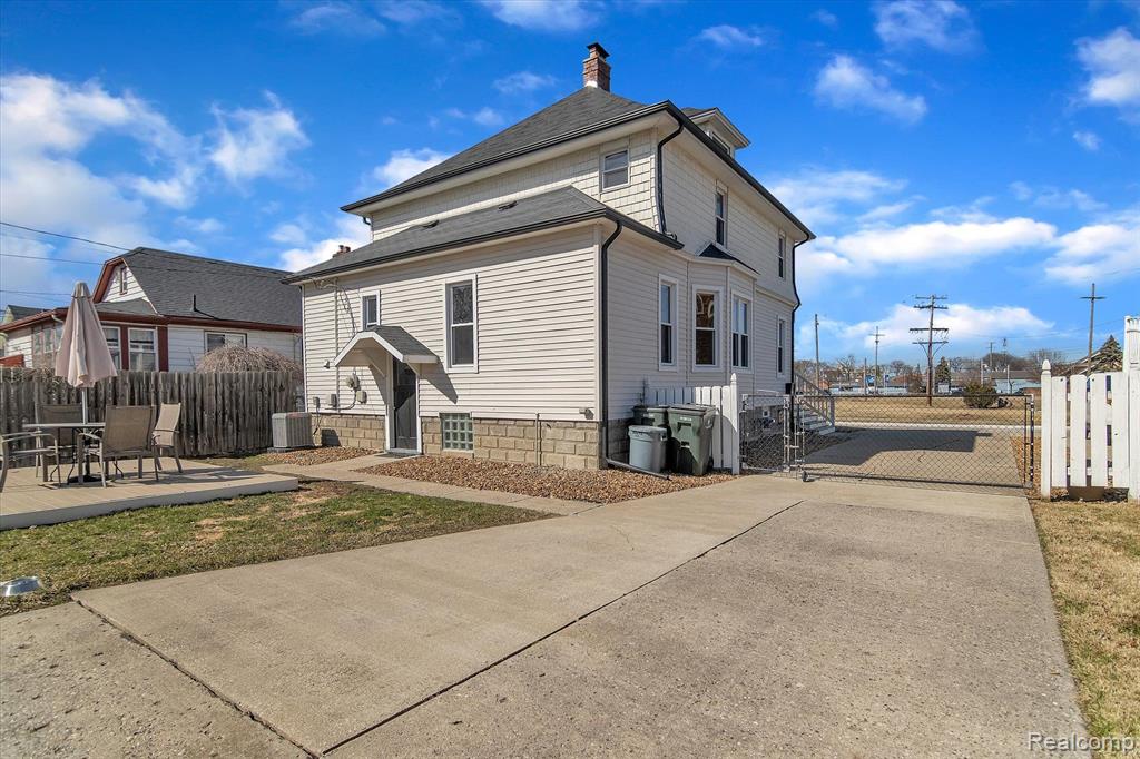 22816 Ridgeway Street St. Clair Shores, MI 48080 - Photo 41 of 43