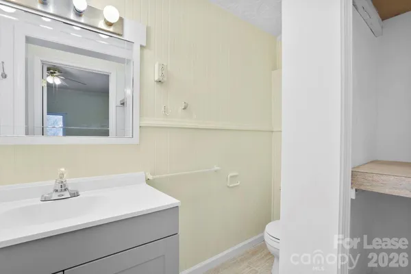 $1,800 | 535 Nicholson Creek Road, Brevard, NC 28712