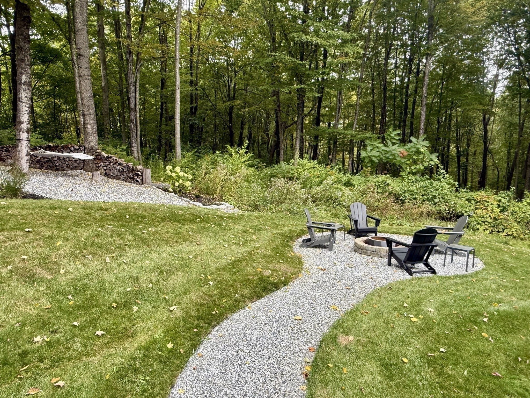 823 Moore Road New Braintree, MA 01531 - Photo 6 of 21 Gallery Image 6