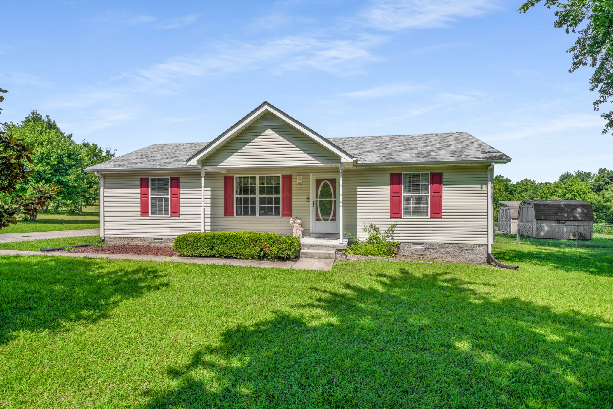 1820 Mosley Ferry Road Chapmansboro, TN 37035 - Photo 3 of 50 Gallery Image 3