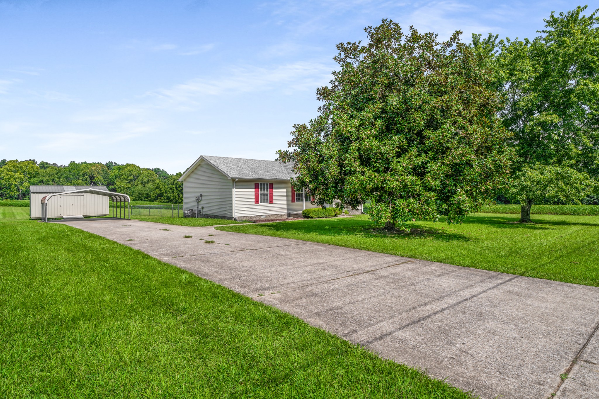 1820 Mosley Ferry Road Chapmansboro, TN 37035 - Photo 8 of 50 Gallery Image 8