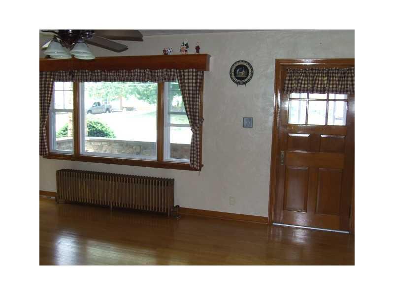 1234 Mission Road Latrobe, PA 15650 - Photo 3 of 16 Living Room.