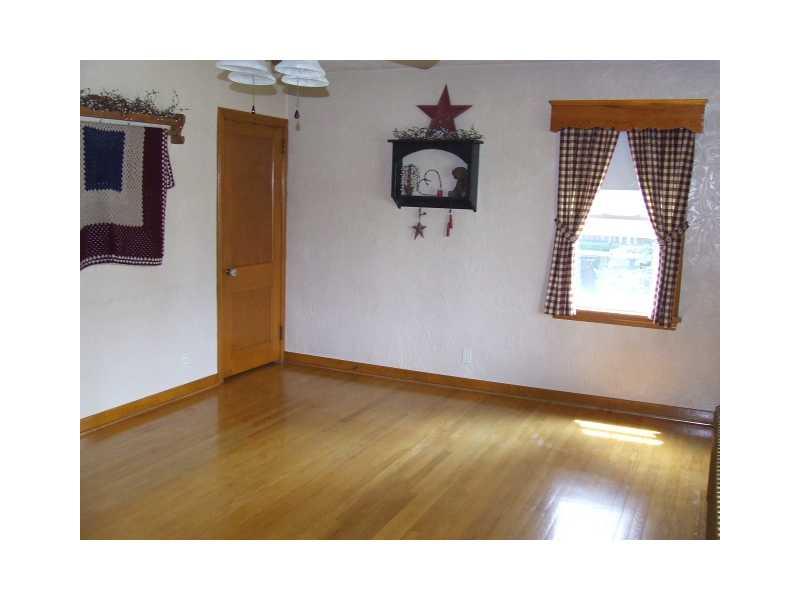 1234 Mission Road Latrobe, PA 15650 - Photo 5 of 16 Living Room.