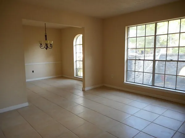 $2,000 | 11226 Concho Street, Houston, TX 77072