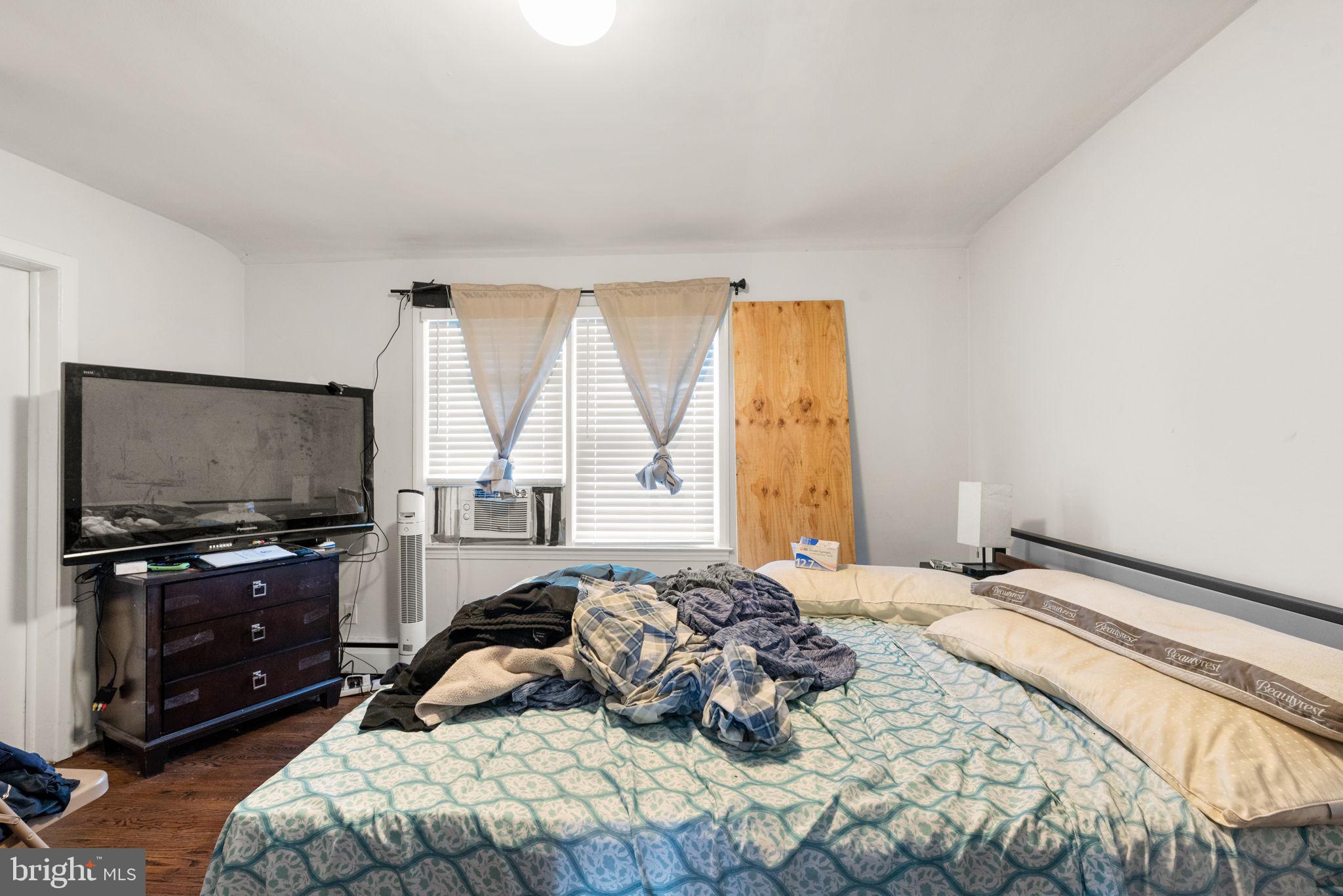 5102 Hillwell Road Baltimore, MD 21229 - Photo 12 of 19 Gallery Image 12