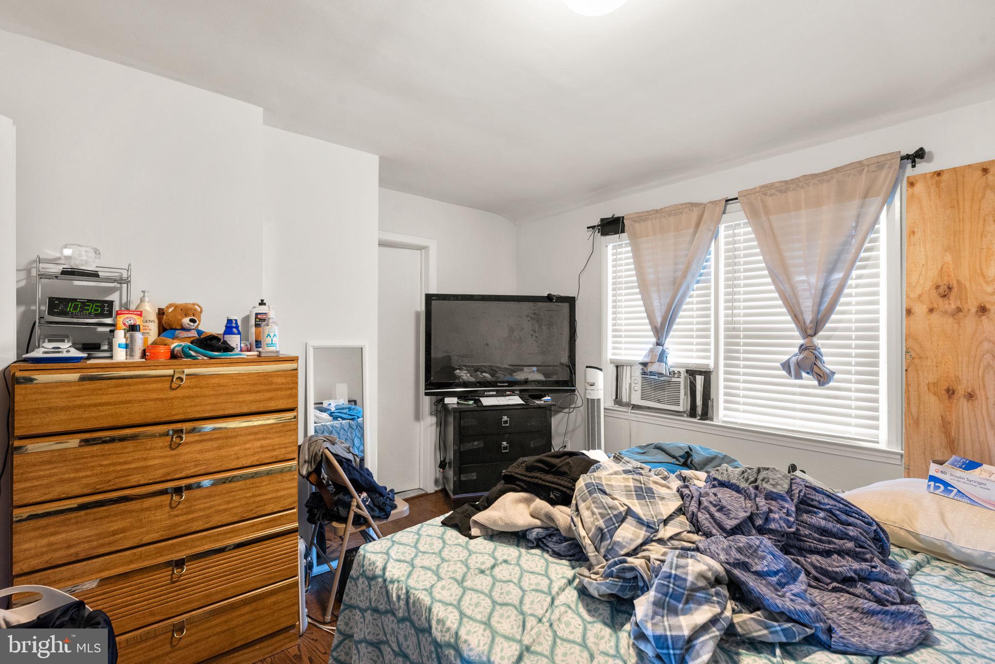 5102 Hillwell Road Baltimore, MD 21229 - Photo 13 of 19 Gallery Image 13