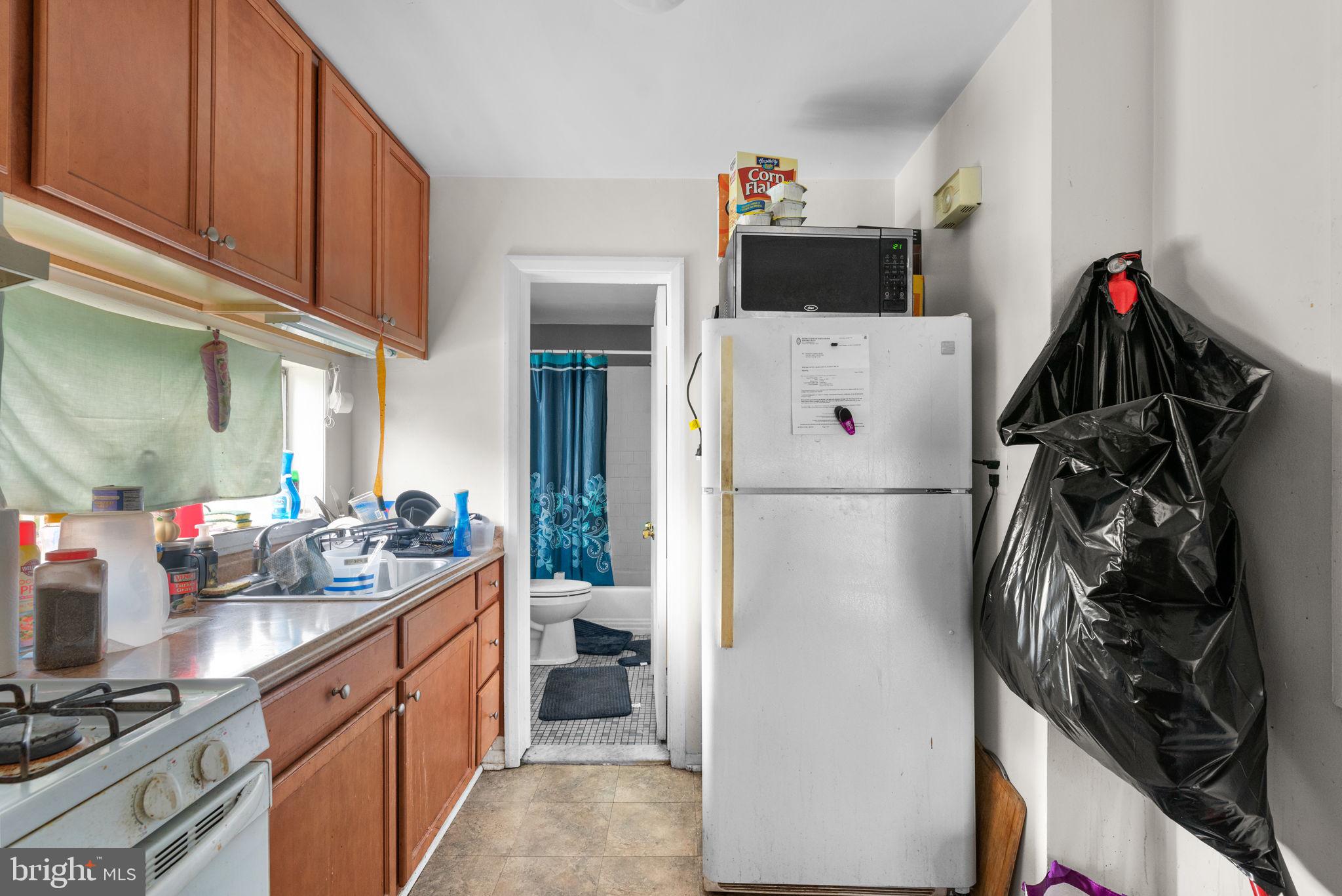 5102 Hillwell Road Baltimore, MD 21229 - Photo 9 of 19 Gallery Image 9