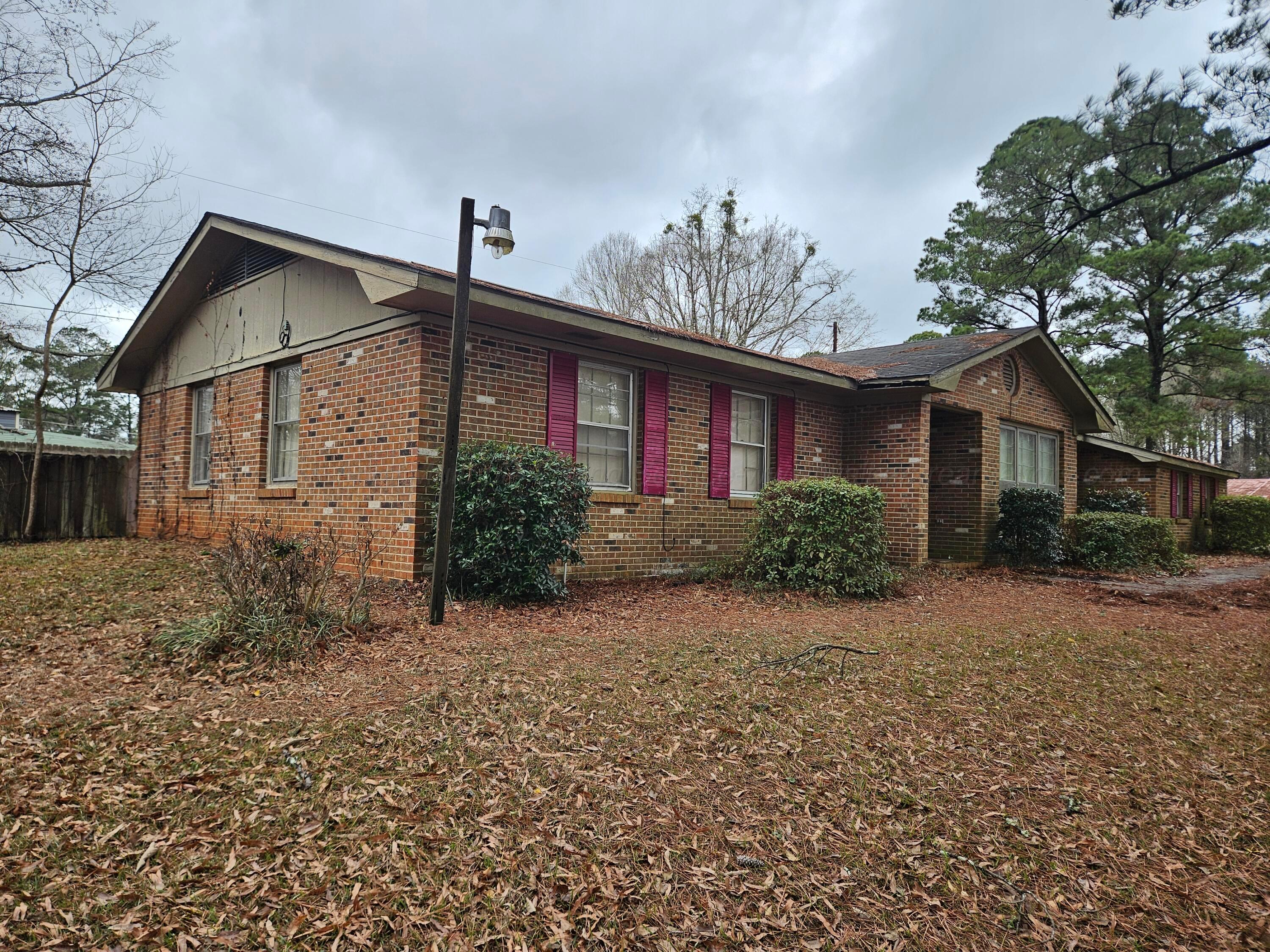 215 Crescent Road Aliceville, AL 35442 - Photo 2 of 16 20260110_142120