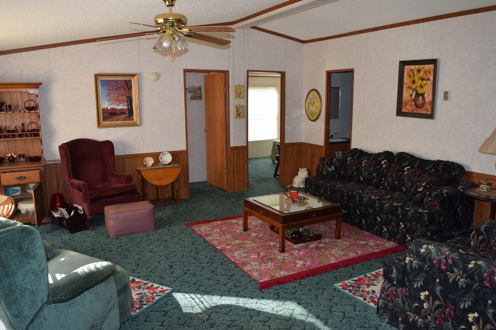 1050 Half Pone Road Erin, TN 37061 - Photo 7 of 13 living room