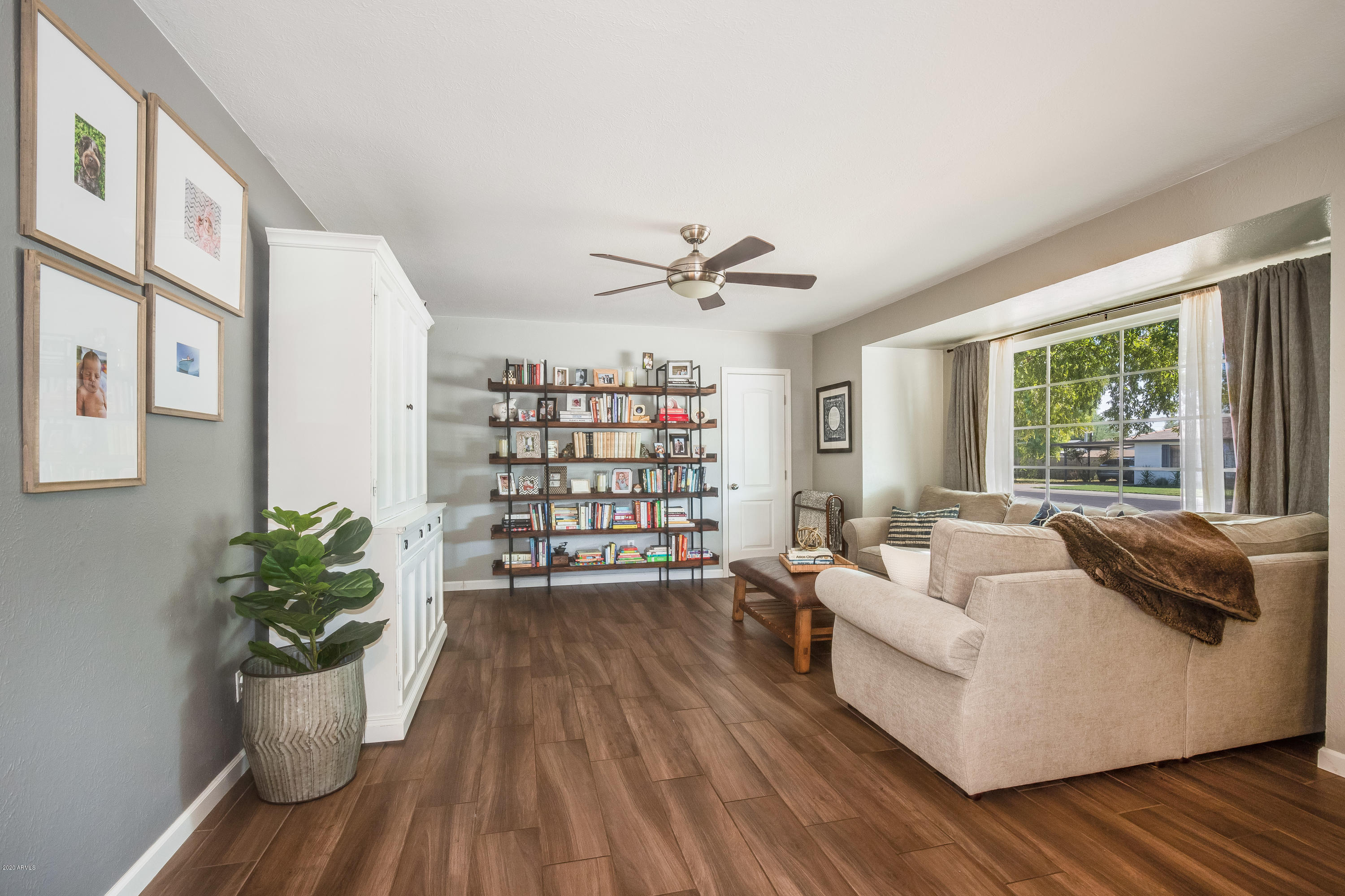 902 East Rovey Avenue Phoenix, AZ 85014 - Photo 4 of 24 Large Living Room