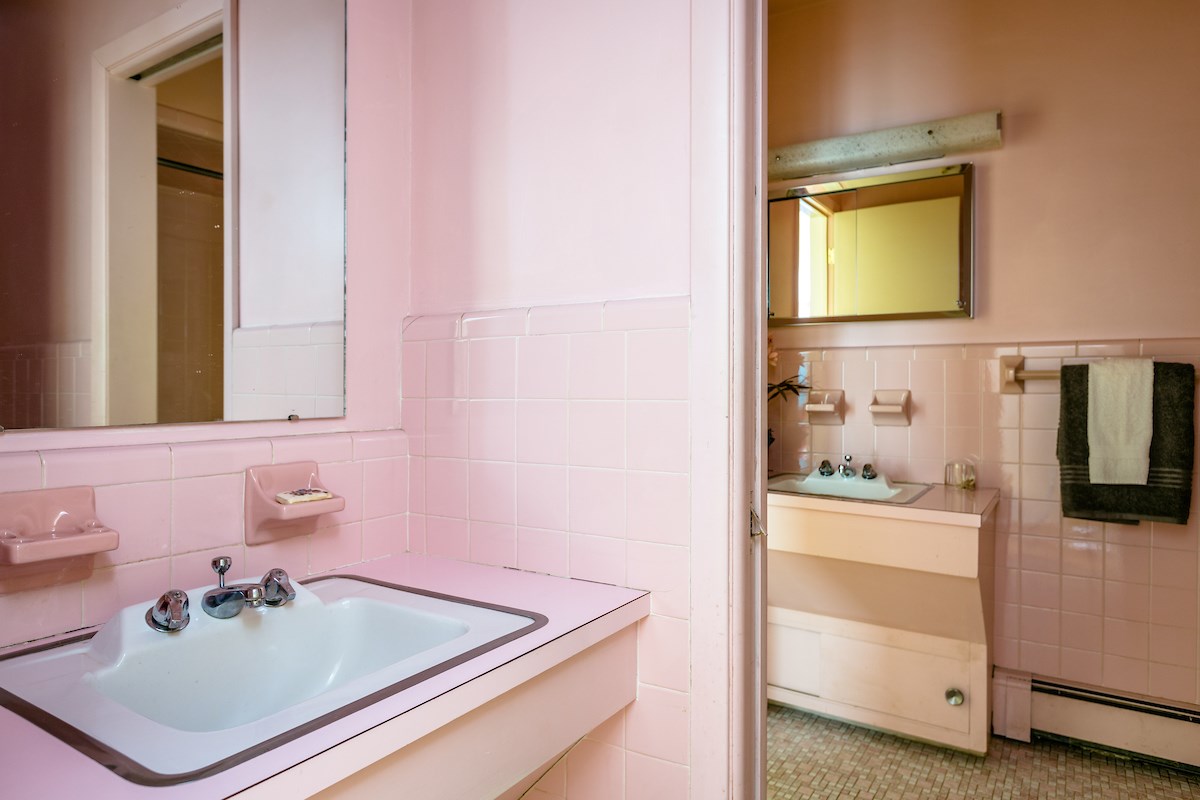 885 Shawnee Road Waynesboro, VA 22980 - Photo 36 of 50 Pocket door transforms full bath to 1/2 bath.