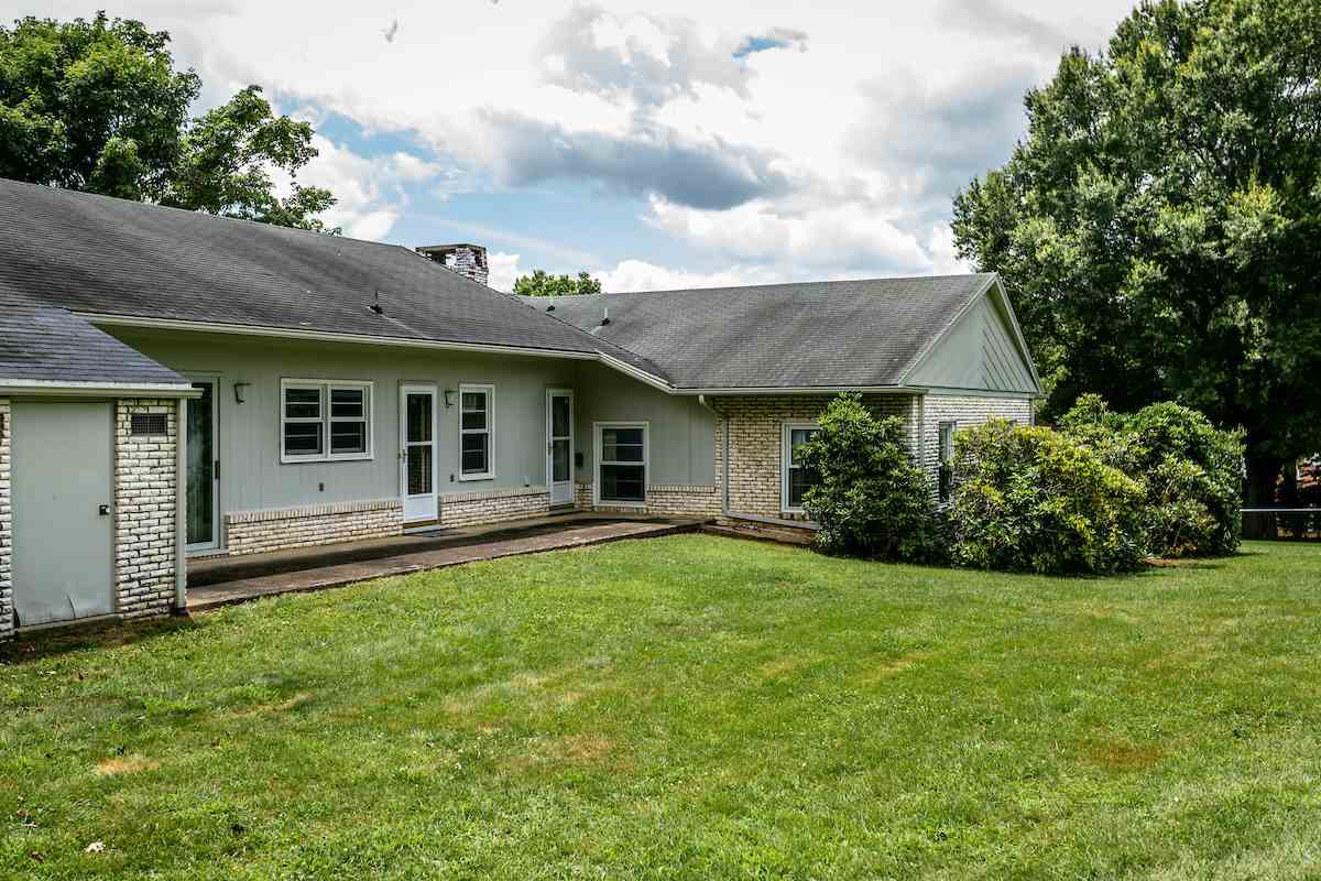885 Shawnee Road Waynesboro, VA 22980 - Photo 6 of 50 Gallery Image 6