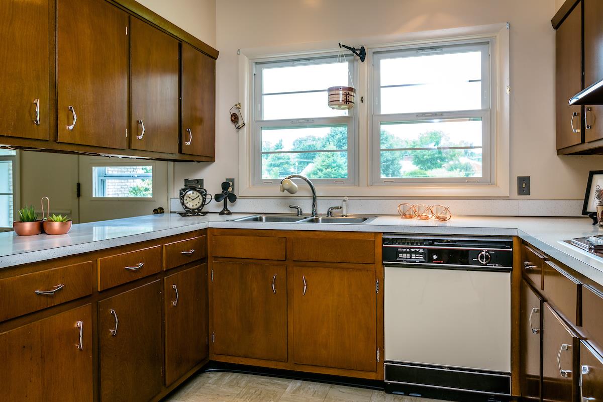 885 Shawnee Road Waynesboro, VA 22980 - Photo 9 of 50 Gallery Image 9