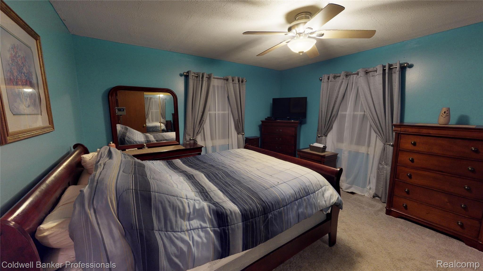 260 North Tipsico Lake Road Highland, MI 48357 - Photo 15 of 33 Master Bedroom 2.jpg